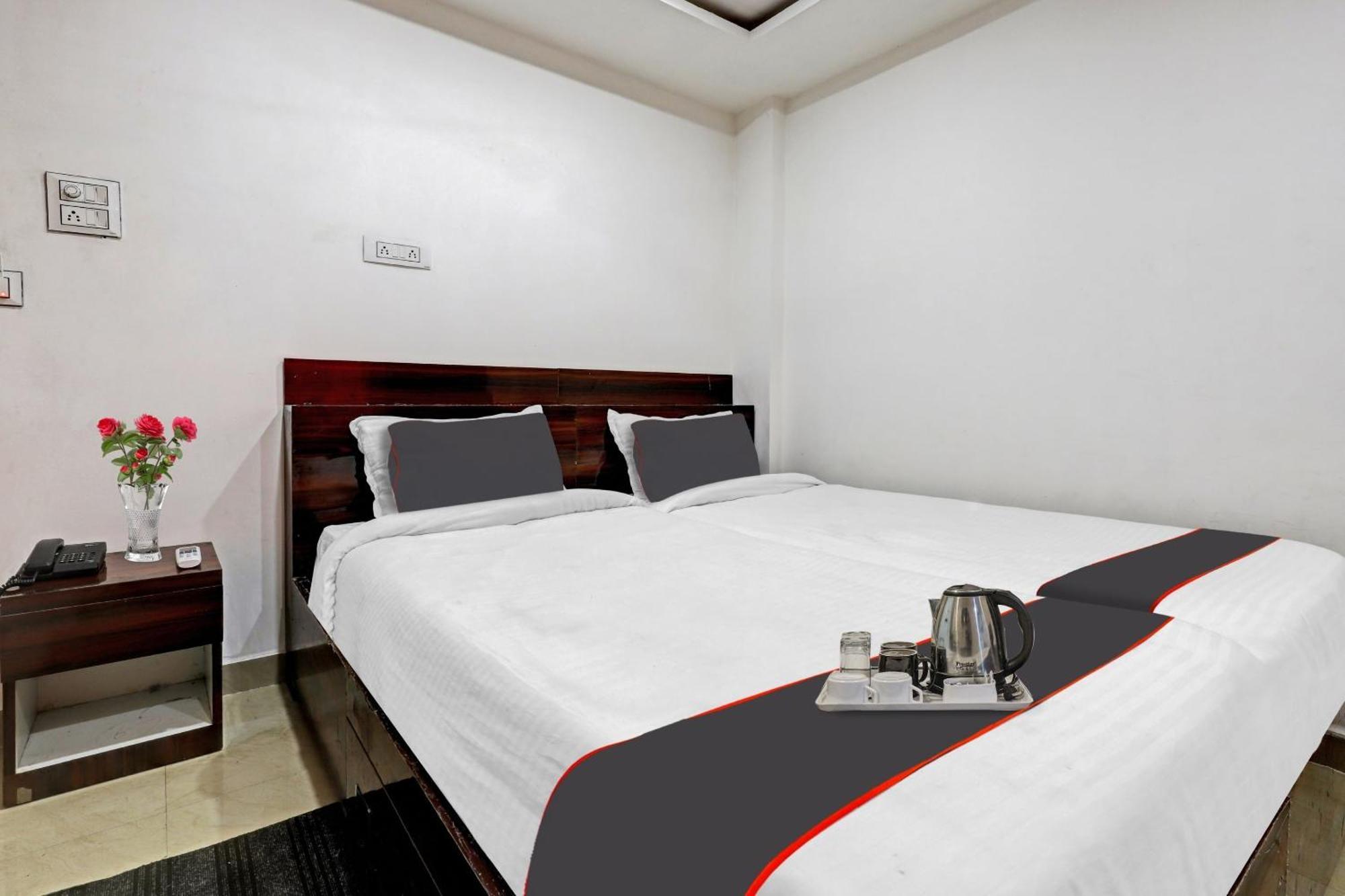 Hotel O Lakhi Guest House กูวาฮาติ ภายนอก รูปภาพ