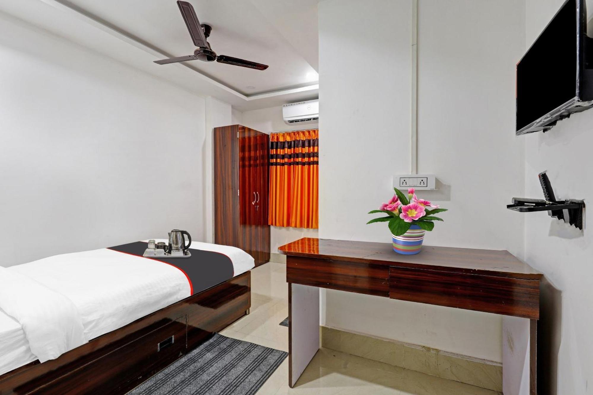 Hotel O Lakhi Guest House กูวาฮาติ ภายนอก รูปภาพ